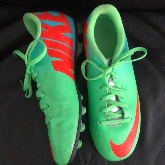 Nike cleats - Picture 4 of 5